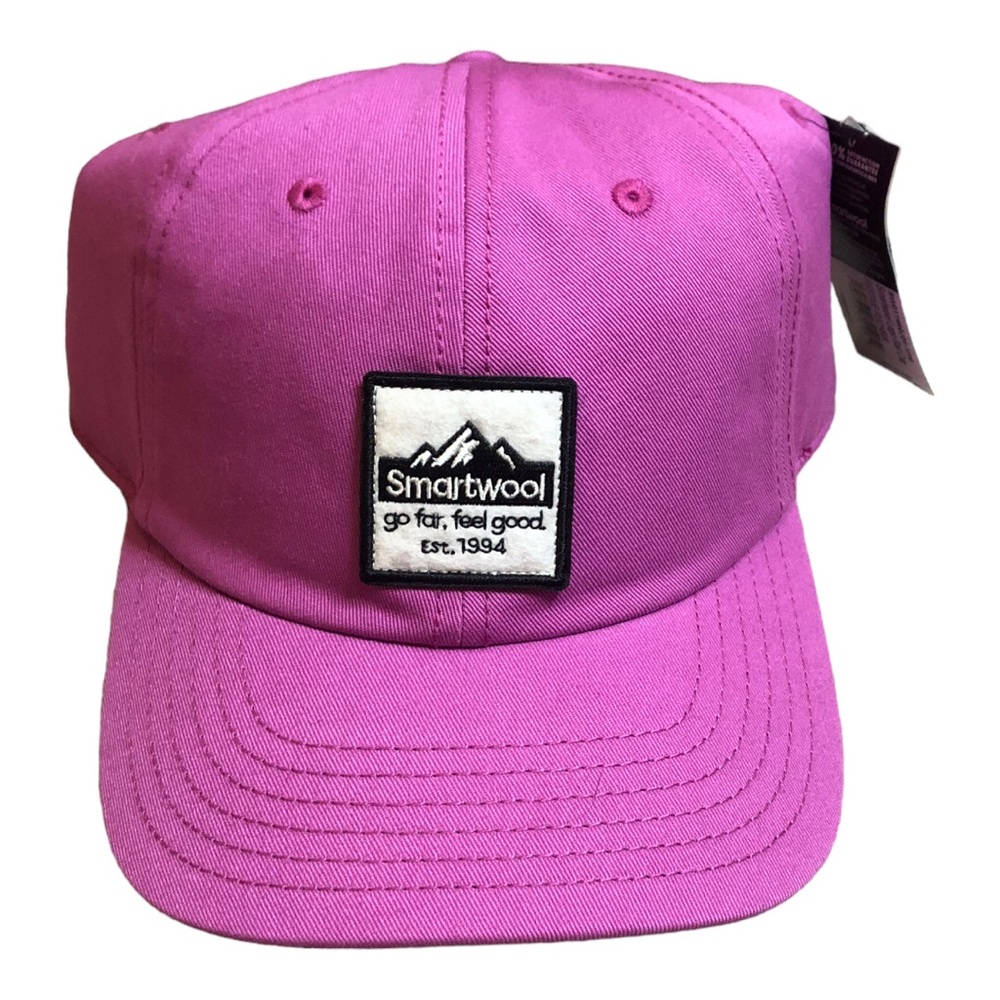 NWT SMARTWOOL Womens Logo Ball Cap in Festive Fuchsia